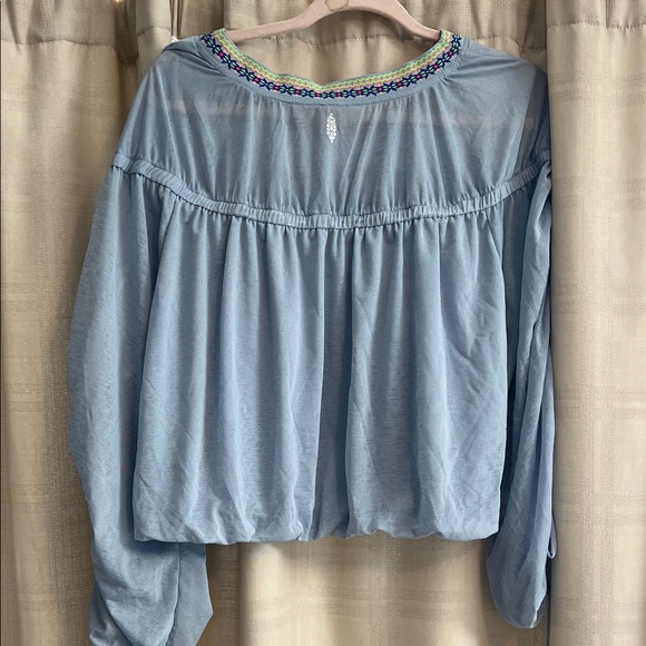 FP Movement by Free People Light Blue Cropped Top, fun sleeves, L - Picture 4 of 7